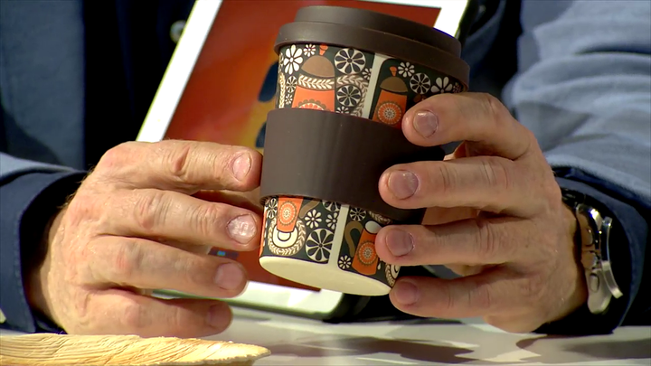 Pohár z bambusu a kukuričného škrobu